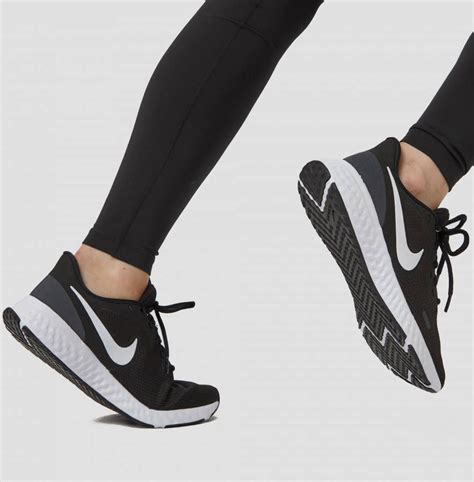 nike hardloopschoenen dames zwart|hardloopschoenen dames.